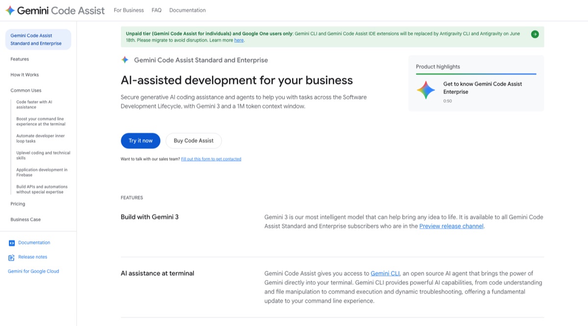 Google Code Assist 페이지에서 Gemini CLI와 Gemini Code Assist 개인 무료 티어가 Antigravity CLI와 Antigravity로 대체된다고 안내하는 배너 화면